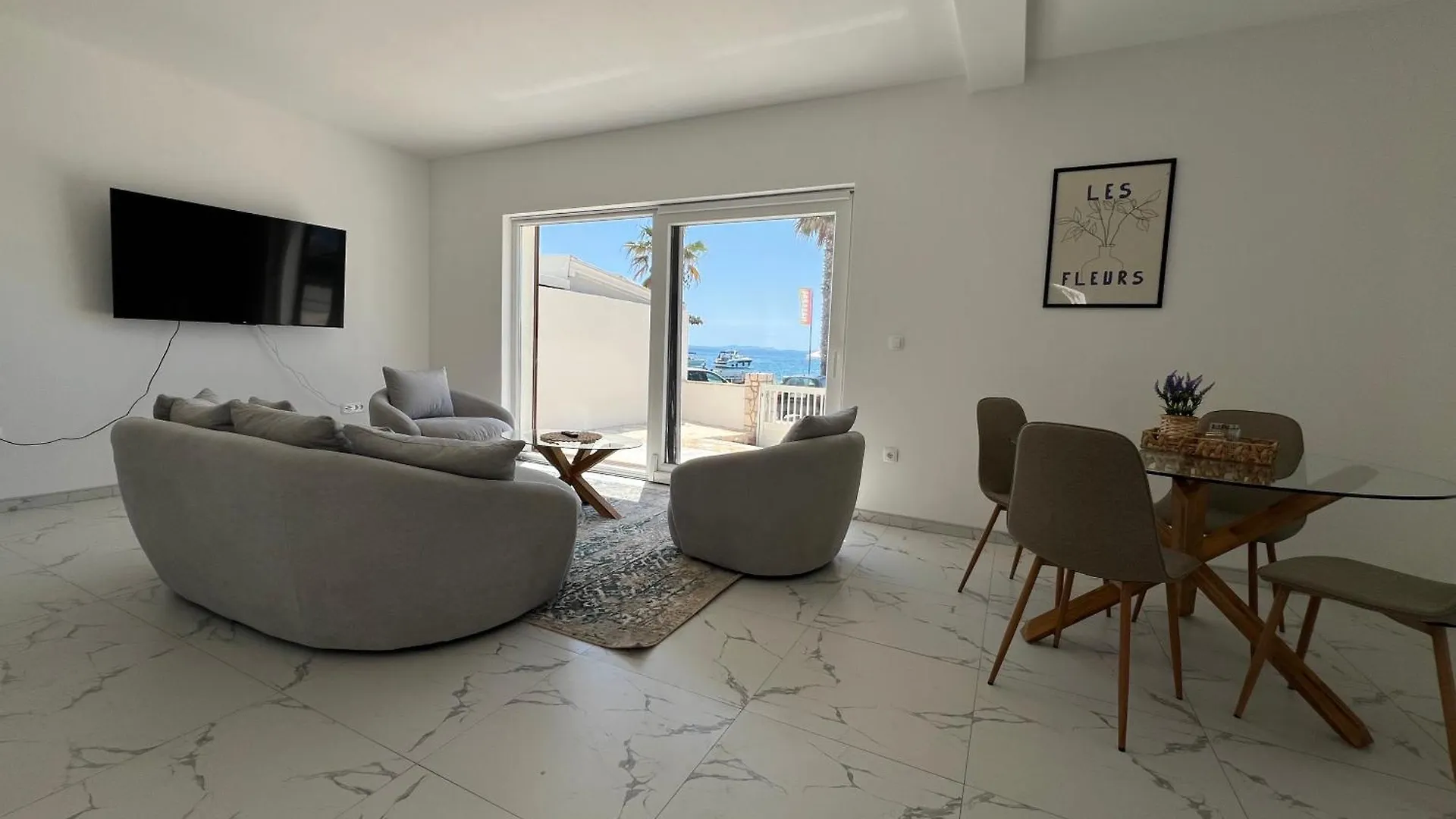 First Apartments Vir 0*,  Croatia